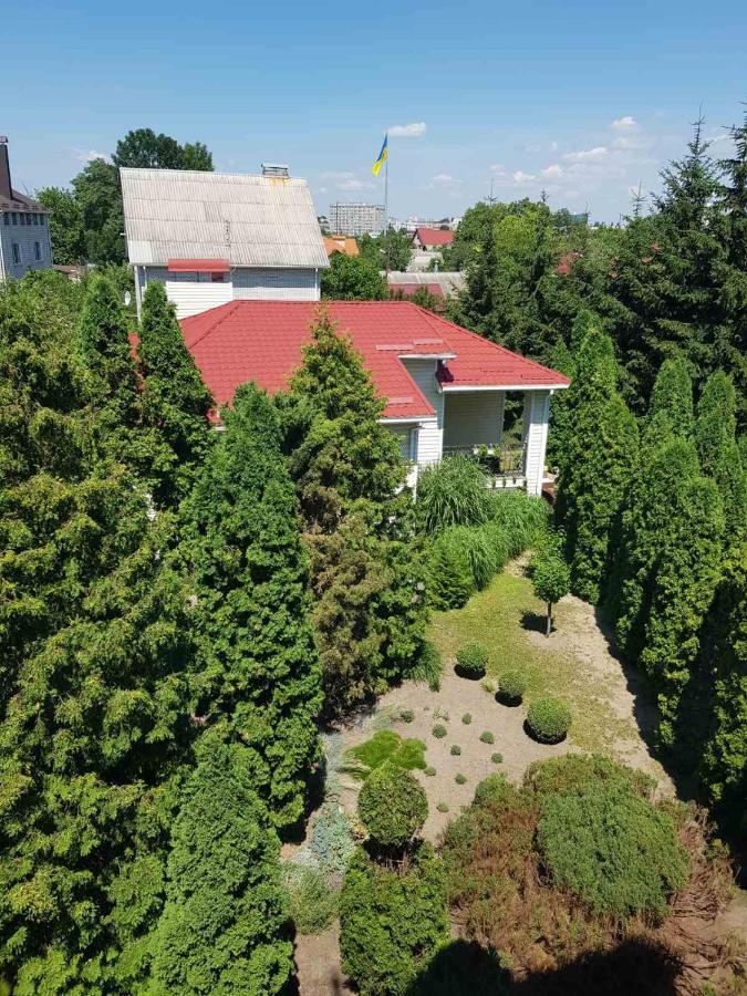 Дом Для Души С Бассейном Целиком Hotel Vinnytsia Bagian luar foto